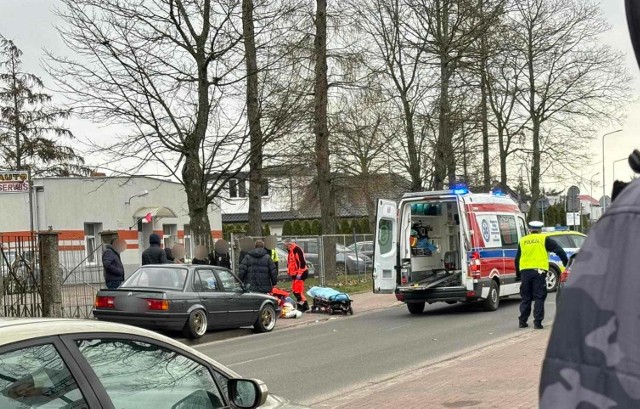 Rozpędzone BMW wjechało w ludzi! Poważny wypadek w Białogardzie