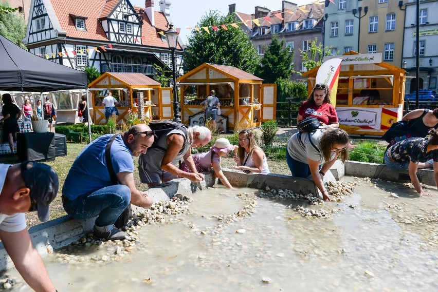 "Bursztynowy weekend" na Skwerze Heweliusza w Gdańsku