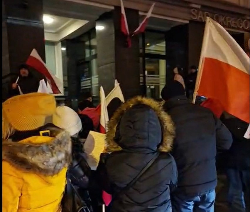 Protest w Białymstoku w obronie Kamińskiego i Wąsika