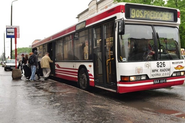 Mimo poślizgu z zamknięciem odcinka ulicy Struga, autobusy linii 9, 16 i 26 jeżdżą od wtorku objazdem, który został poprowadzony ulicami Kelles &#8211; Krauza i 25 Czerwca.