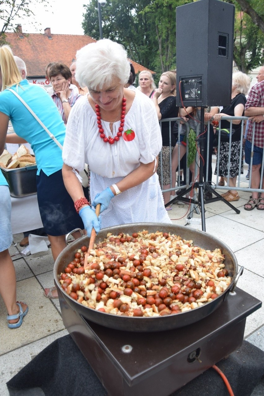 Pomidorowe święto w Krzeszowicach. Konkursy z warzywnymi okazami 