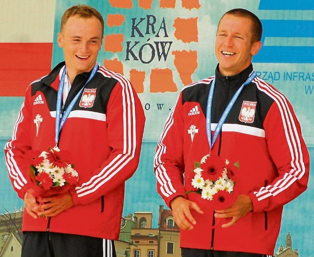 Piotr Szczepański (z lewej) i Marcin Pochwała w ME 2013 mieli srebro