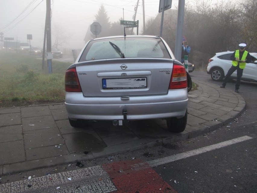 Zderzenie autobusu z osobówką w Bielanach pod Kętami. Wszystko przez mgłę?