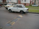 Samochody białostoczan w latach 90-tych. Takimi autami poruszali się mieszkańcy stolicy Podlasia przed laty. Kiedyś na drogach było inaczej