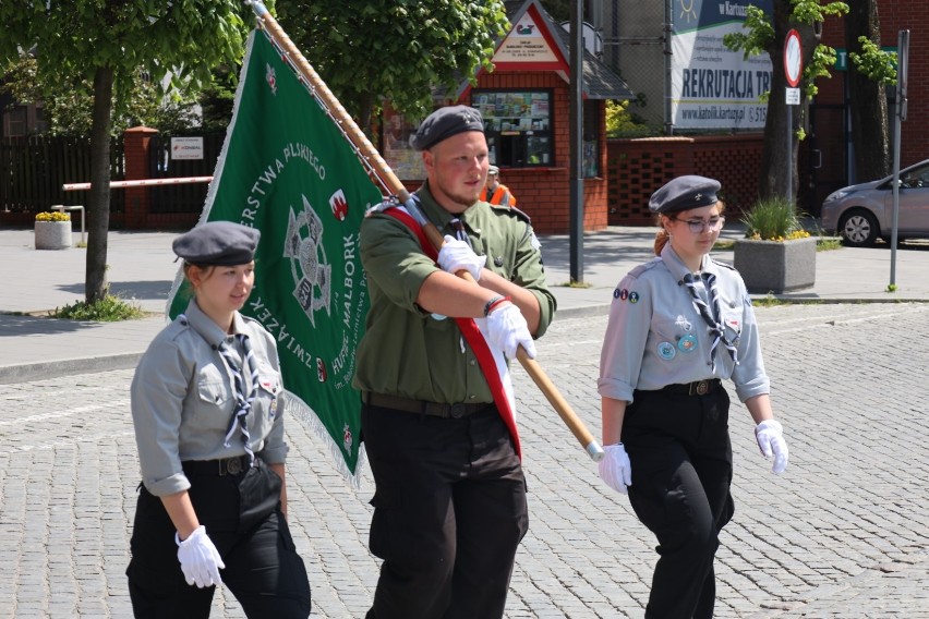 Podczas uroczystości harcerze podziękowali też wszystkim...