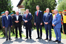 Osłonięcie tablicy poświęconej rodzinom żołnierzy wyklętych