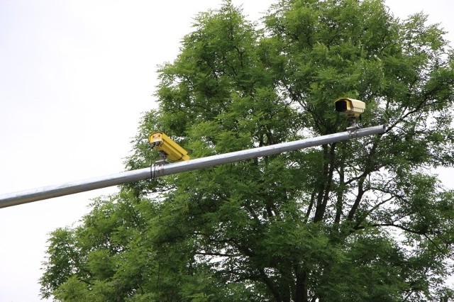 O kontroli prędkości informują wcześniej znaki drogowe.