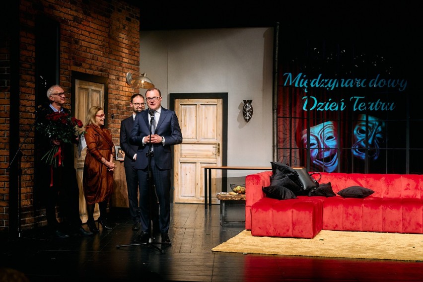 Teatr Powszechny w Radomiu obchodził Międzynarodowy Dzień Teatru. Były nagrody i życzenia od władz miasta