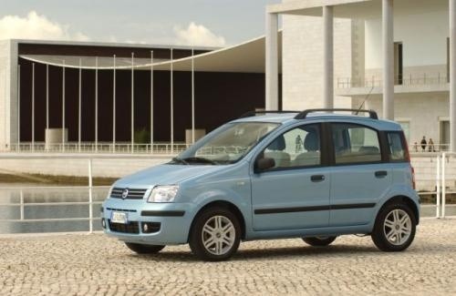 Fot. Fiat: Niedawny lider, Fiat Panda, napotyka na coraz...