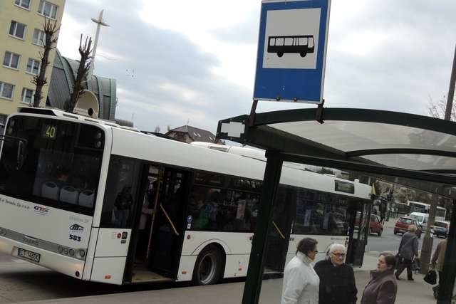 Od wtorku autobusy linii nr 40 - zgodnie z wolą pasażerów zatrzymują się na przystanku przy kościele na Rubinkowie