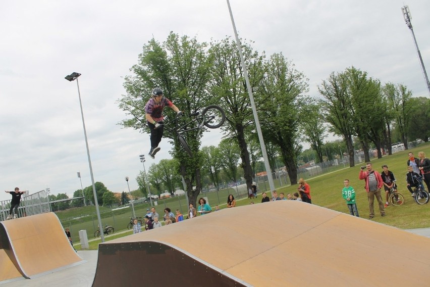 Pokaz ekstremalnej jazdy na skateparku [FOTO]