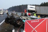 Kobieta wjechała pod prąd na autostradę. Zginęła