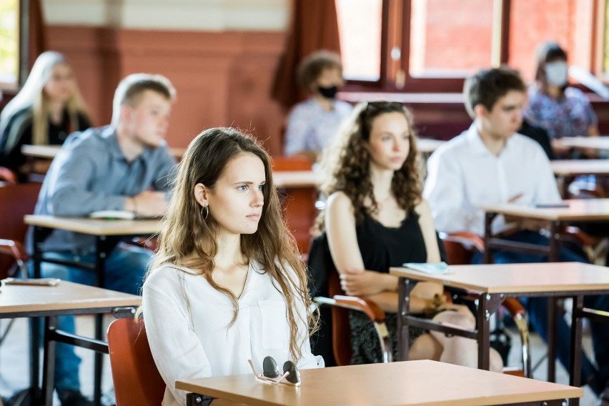 Chociaż trwają ferie, młodzież kończąca szkoły branżowe i...