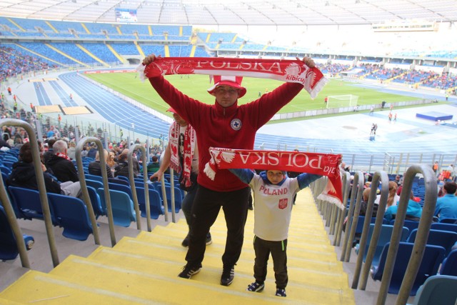 W 2017 zakończyła się długa modernizacja Stadionu Śląskiego w Chorzowie. Do Kotła Czarownic wróciły imprezy sportowe i inne wydarzenia. Stadion Śląski ma największy w Polsce zamontowany na stałe dach. Obiekt pomieści 54 374 widzów na miejscach siedzących oraz do 90 tys. osób podczas koncertów, w zależności od ułożenia sceny. Na trybunie wschodniej powstały osobne dojścia do strefy VIP.