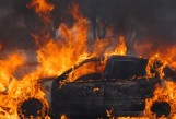 Pożar samochodu na stacji benzynowej w Zielonej Górze. Palił się tuż obok dystrybutora z paliwem