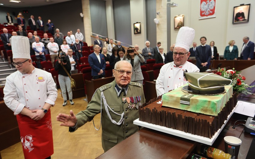 102 – letni płk Stefan Michalczak, ps. „Brzoza" i „Jodła” (w...