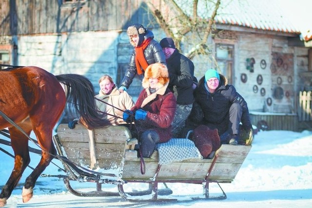 Mamy sezon na kuligiW bliższych i dalszych okolicach Białegostoku nie brakuje gospodarstw i ośrodków, które zorganizują nam sannę. To, jak będzie ona wyglądała, zależy od nas – możemy wybrać menu, zdecydować ile czasu będzie trwała impreza, a nawet zamówić akordeonistę lub didżeja.