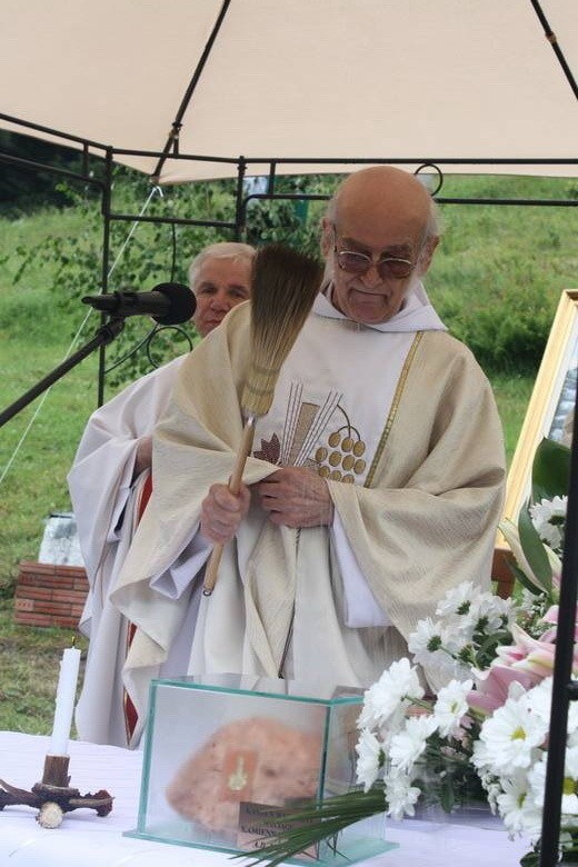 Poświęcenie kamienia węgielnego