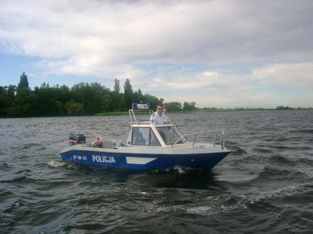 Funkcjonariusze zanim wyruszyli w patrol, spotkali się na konferencji poruszającej temat bezpieczeństwa na wodzie.