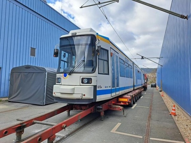 Kolejny tramwaj dla łódzkiego MPK przed wyjazdem z Jeny