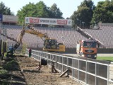Remont stadionu miejskiego w Rybniku [ZDJĘCIA] Murawa już jest. Pracują nad torem żużlowym