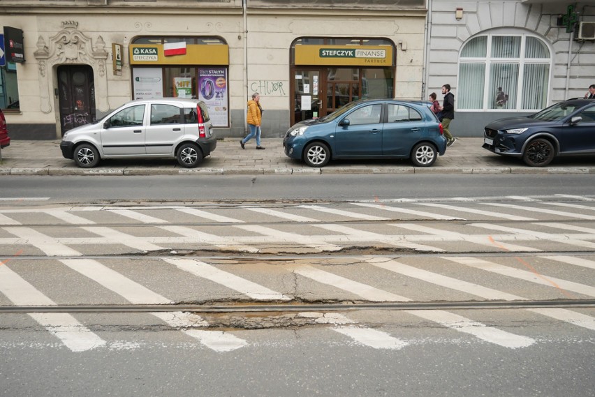 Torowisko przy ul. Dąbrowskiego będzie naprawiane od 1...