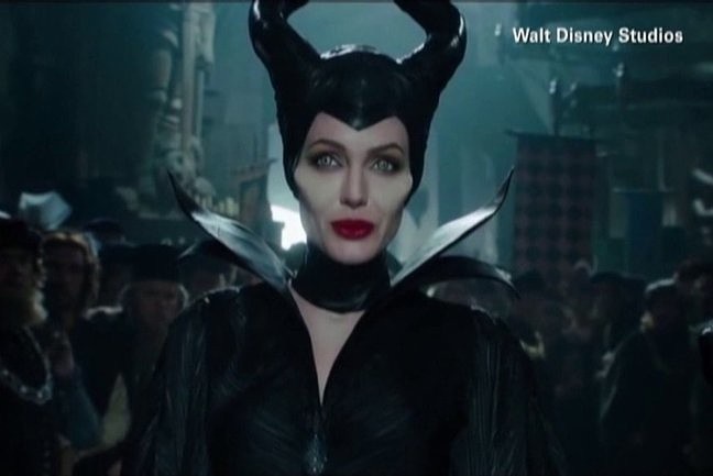 Angelina Jolie w filmie "Czarownica" (fot. CNN...