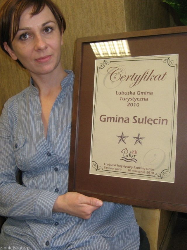 - Ten certyfikat przyznała nam niedawno Lubuska Regionalna Organizacja Turystyczna - mówi Edyta Suszek-Kluszczyk, kierowniczka referatu promocji w sulęcińskim magistracie