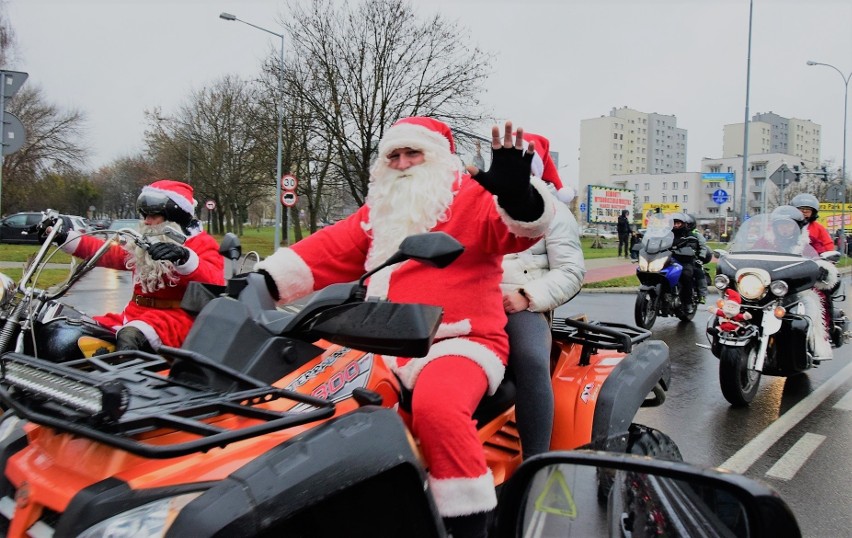 Parada Mikołajów w Tarnobrzegu to już tradycja. Tak wyglądał...