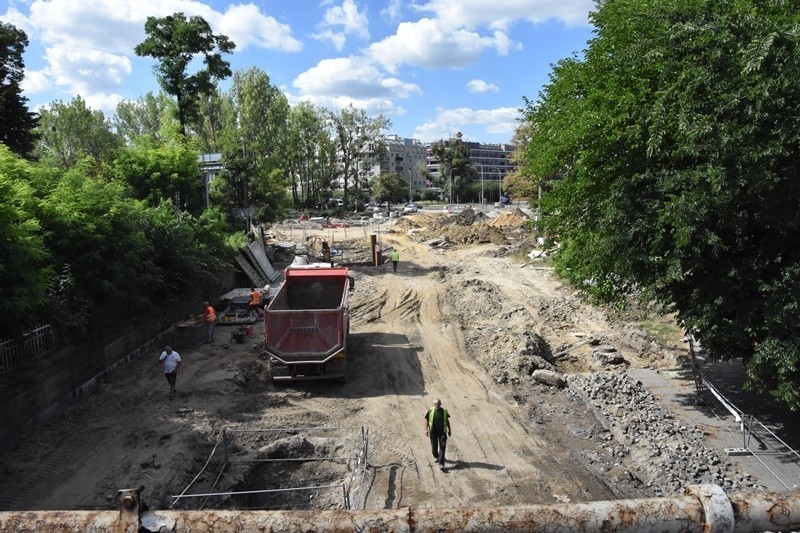 Hubska i Pułaskiego rozkopane. Remont do października [ZDJĘCIA]