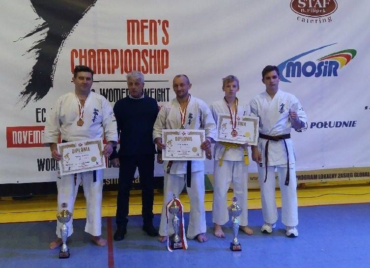 Kielecki Klub Karate Kyokushin Koronea z medalami na Otwartych Mistrzostwach Europy Karate w Dębicy 