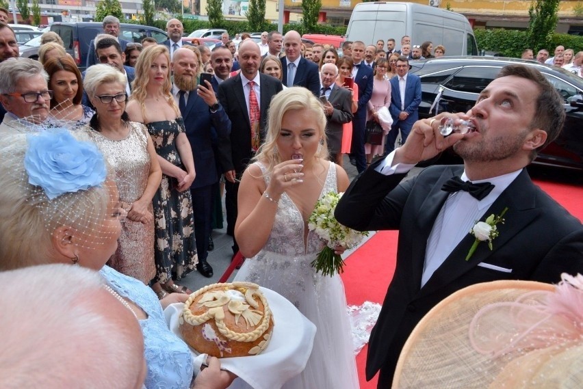 Kieleccy radni Katarzyna i Kamil Suchańscy świętują czwartą rocznicę ślubu. Niesamowite wyznanie. Zobaczcie zdjęcia z ich bajkowego ślubu