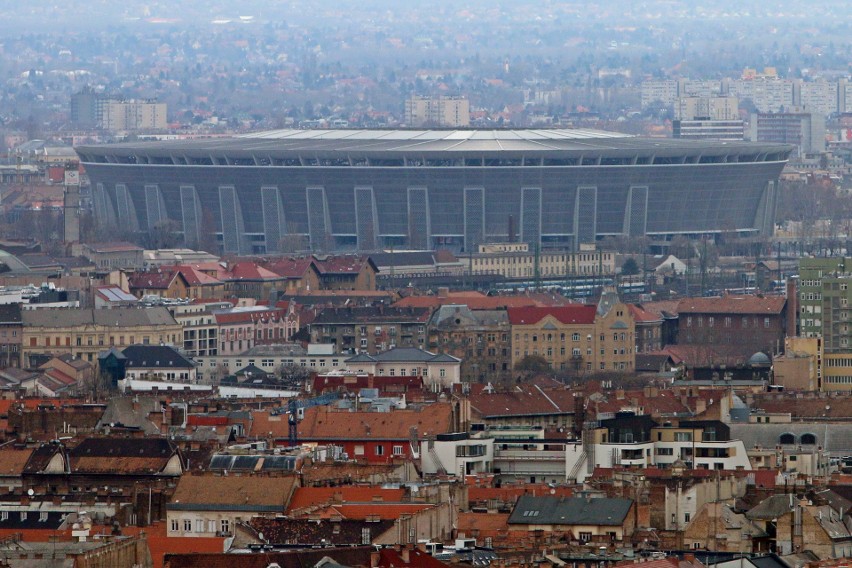 Budapeszt na dzień przed meczem Węgry-Polska. Pandemia widoczna na każdym kroku. Zobacz zdjęcia