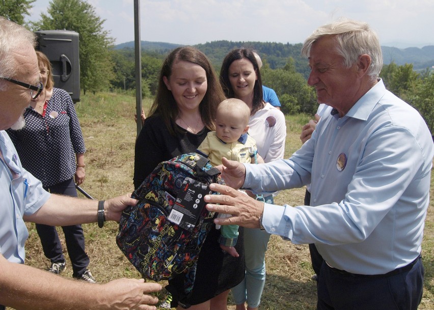 Odkryj Beskid Wyspowy. W sobotni wieczór wspięli się na Ćwilin, a w niedzielny poranek pokonali Łopusze Wschodnie