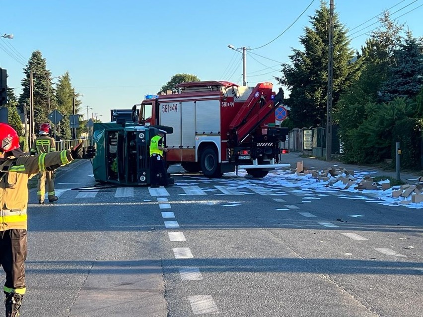 Wypadek na skrzyżowaniu ulic Łęczyckiej i Gałczyńskiego w Zgierzu. Trzy osoby poszkodowane 