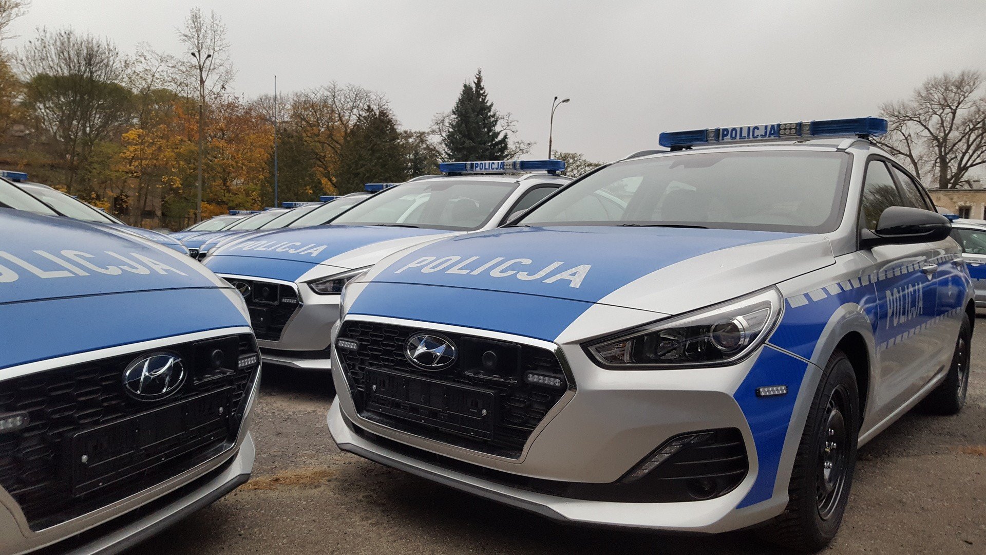 Nowe radiowozy policji Hyundai i30 Wagon. 303 pojazdy