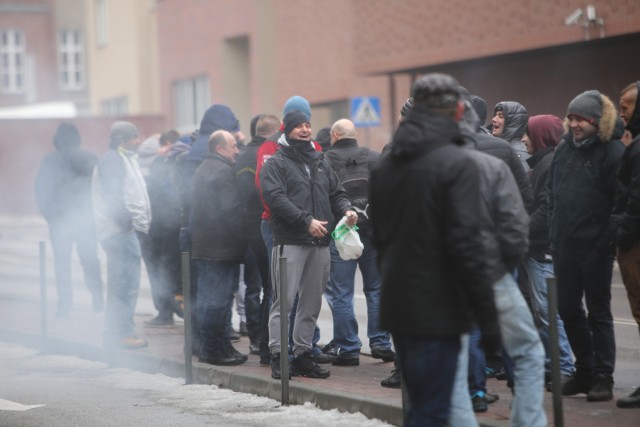 Zamieszki przed KHW w Katowicach: protestują związkowcy górniczy