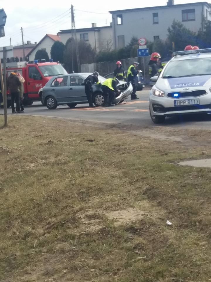Rybnik: Groźny wypadek na Rudzkiej. Motocyklista i 8-letnia pasażerka w szpitalu ZDJĘCIA
