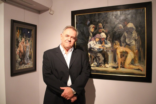 Janusz Szpyt urodził się 1960 roku w Lubaczowie.