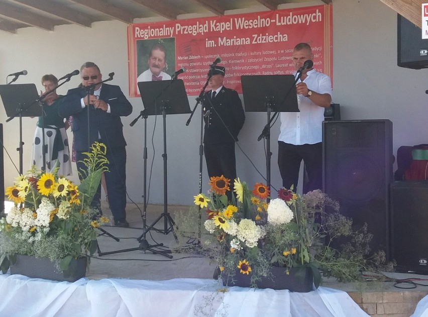 W Gąsawach Rządowych-Niwach odbył się Regionalny Przegląd Kapel Weselno-Ludowych imienia Mariana Zdziecha. Zobacz zdjęcia