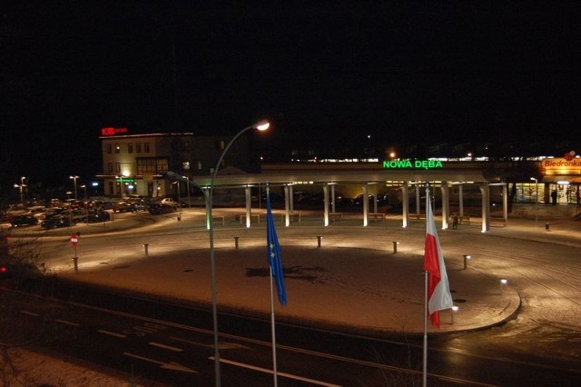 &#8211; Odremontowany dworzec PKS prezentuje się szczególnie ciekawie wieczorem, przy włączonym oświetleniu