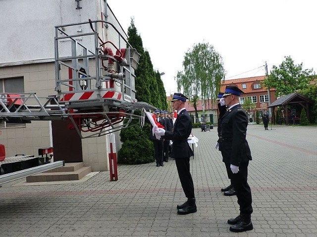 Wręczenie medali i awansów odbyło się podczas uroczystego apelu