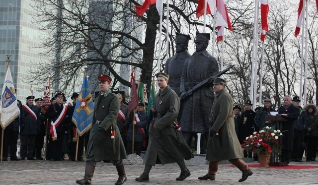 Główne uroczystości rocznicowe rozpoczną się 27 grudnia o godz. 16.40 przy pomniku Powstańców Wielkopolskich.