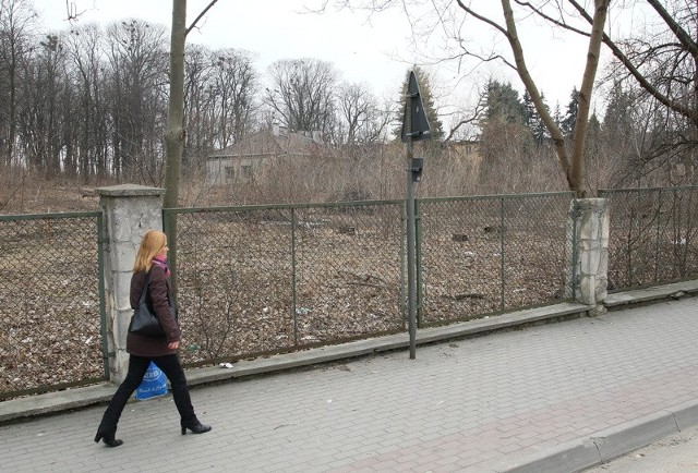 Centrum Samorządowe w Morawicy ma powstać na terenie dawnego parku przyszpitalnego.