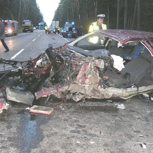 Policjanci dziwili się, jakim cudem kierowca skody octavii uszedł z tego wypadku z życiem