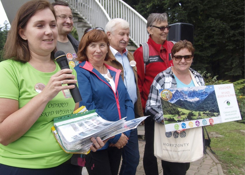 Odkryj Beskid Wyspowy. 53 złote rysie na Miejskiej Górze. W niedzielę szczyt zdobyło ponad 700 turystów