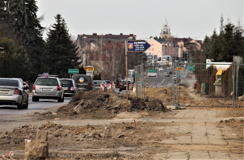 Gmina Zamość. Kto komu kładzie kłody pod nogi? Mieszkańcy kilku miejscowości skarżą się na budowniczych drogi