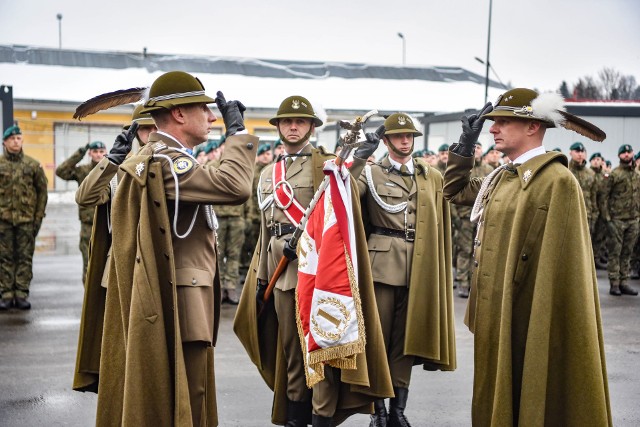 Przekazanie obowiązków dowódcy z 1 batalionie strzelców podhalańskich w Rzeszowie.