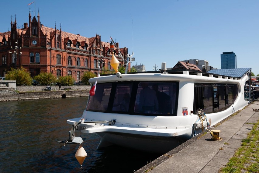 Rejs linią Staromiejską trwa około 60-70 minut, a rozpoczyna...