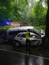 Wypadek w Grabówku w gm. Nowa Karczma. Trzy osoby zostały ranne 